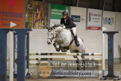 Fredericia Rideklub
Sprngstævne for hest
Nøgleord: nanna jong villumsen;teglvangs casmina jong