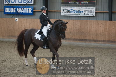 B-stævne dressur
Grandprix
Nøgleord: lotte skjaerbaek;skovens rafael