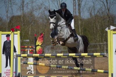 c - Stævne spring
udendørs
Nøgleord: cecilie krogsdal perto;carello 12