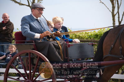 benthus 2019
Billeder fra åbenthus
Nøgleord: ea kirk;gig;henrik jensen;martin kirk;ibrahim