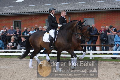 benthus 2019
Billeder fra åbenthus
Nøgleord: ib kirk;katrinelund ferrai;marie krabbe;svalegårds hot diva