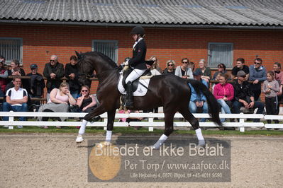 benthus 2019
Billeder fra åbenthus
Nøgleord: detalje;kristine kleppe