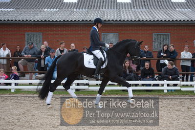 benthus 2019
Billeder fra åbenthus
Nøgleord: Blue Hors kingston;christian tudda ruiz