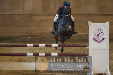 D-stævne spring pony og hest
lb2 pony
Nøgleord: josefine lindstrøm lawcock;stengårdens trinity touch