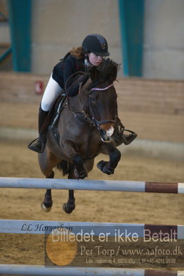 D-stævne spring pony og hest
lb2 pony
Nøgleord: josefine lindstrøm lawcock;stengårdens trinity touch