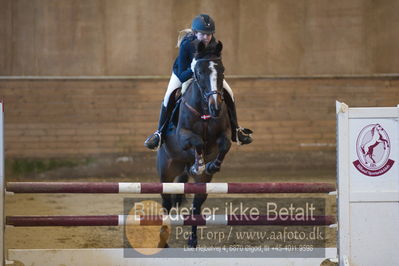 D-stævne spring pony og hest
lb2 pony
Nøgleord: sofie pørksen conradsen;saorsie