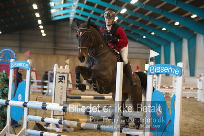 D-stævne spring pony og hest
lc1
Nøgleord: sofie bønnelykke kirkegaard;bankgårds alista