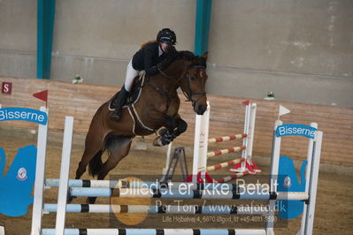 d-st
d-stævne spring pony hest
Nøgleord: camilla greve;ladisantos