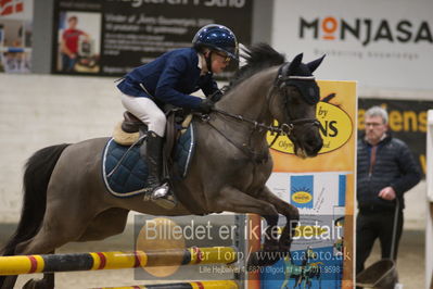 B - Stævne spring
Ponylandsstæne
Nøgleord: andrea ryby;sarhorse fatima