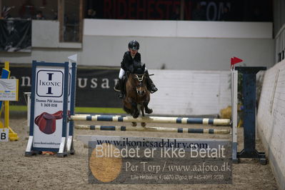 B - Stævne spring
Ponylandsstæne
Nøgleord: mathilda hansson;oak deborah