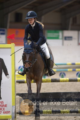 B - Stævne spring
Ponylandsstæne
Nøgleord: isabell steen gustavsson;flach back