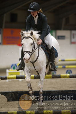 B - Stævne spring
Ponylandsstæne
Nøgleord: fie gajhede olensen;prince of all champions