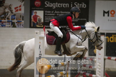 B - Stævne spring
Ponylandsstæne
Nøgleord: magdalene rose mikkelsen;bjerregaards katja