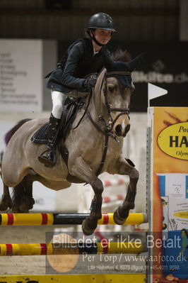 B - Stævne spring
Ponylandsstæne
Nøgleord: jessica holm svensson;golden star