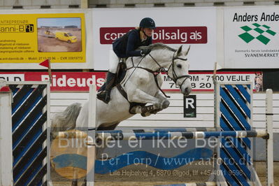 Vejle Rideklub
Sprngstævne for hest
Nøgleord: lærke clausen;emilia imhoff