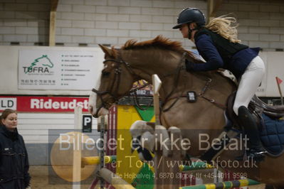 Vejle Rideklub
Sprngstævne for hest
Nøgleord: victoria sophia hjorth-madsen;catwalk v