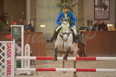 Dansk Rideforbunds Championats finaler 2018 spring
Dansk Rideforbunds Championats finaler 2018
5 års kval
Nøgleord: comme za;lise grønbjerg uhre larsen