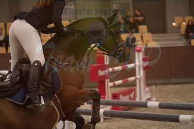 Dansk Rideforbunds Championats finaler 2019 spring
Dansk Rideforbunds Championats finaler 2018
6 års kval
Nøgleord: bøgegårdens cristiano;frederikke svendgaard