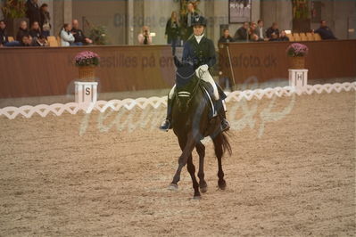 Dansk Rideforbunds Championats finaler 2019 dressur
Dansk Rideforbunds Championats finaler 2018
7 års
Nøgleord: fürsten-flame;anne sofie aaen