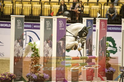 Showjumping
Nord-vest cup åpny 3-2-1
Nøgleord: malou therese mulbjerg larsen;stald poppels harmony