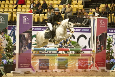 Showjumping
Nord-vest cup åpny 3-2-1
Nøgleord: ingrid christine laursen;carabas du marquais