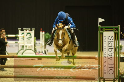 Showjumping
Nord-vest cup åpny 3-2-1
Nøgleord: asta ravnkilde bloch jensen;louis magic