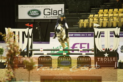 Showjumping
Nord-vest cup åpny 3-2-1
Nøgleord: karoline jepsen  larsen;mariko