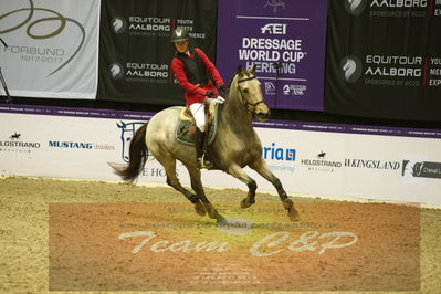 Showjumping
Nord-vest cup åpny 3-2-1
Nøgleord: julie marbjerg  hansen;istoriah la bree