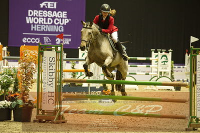 Showjumping
Nord-vest cup åpny 3-2-1
Nøgleord: julie marbjerg  hansen;istoriah la bree