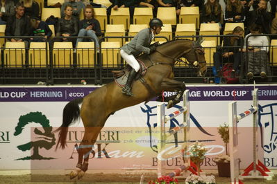 Worldcup Herning 2019
Csi3 grandprix 150cm
Nøgleord: lars noergaard pedersen;grafitti p