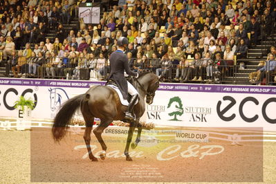 Dressage
grandprix special
Nøgleord: daniel bachmann andersen;blue hors zack
