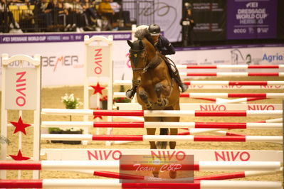 Showjumping
højdespring, hoghjumping
Nøgleord: ameen elmaghraby;velwet queen