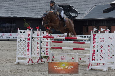 dm2019
u18
Nøgleord: noona wildfang linde;eurvette o