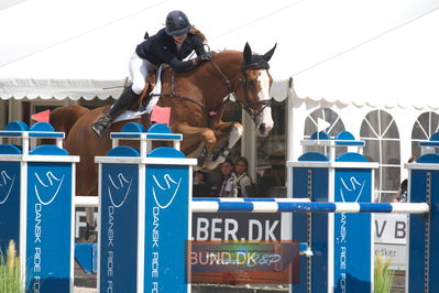 dm 2019
u18
Nøgleord: caroline refhoff pedersen;carolus-magnus