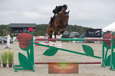 Dm Spring
finale Senior 150/160cm
Nøgleord: søren pedersen;tailormade sandro bella