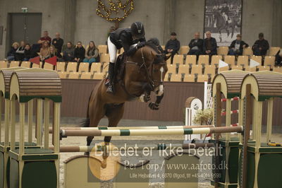 Dansk Rideforbunds Championats finaler 2018
Dansk Rideforbunds Championats finaler 2018 spring 5års
Nøgleord: caracho;laura baaring kjærsgaard