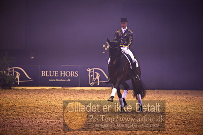 Dansk varmblod hingstekåring.
galashow
Nøgleord: daniel bachmann andersen;alan grøn;bh farrel;bh zee me blue