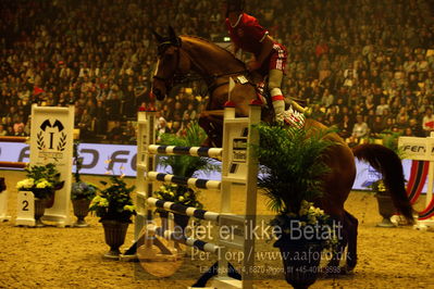 Dansk varmblod hingstekåring.
galashow
Nøgleord: lars trier kjoeller;cosmona