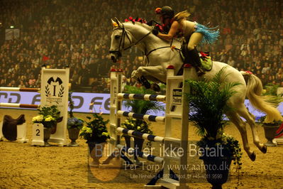 Dansk varmblod hingstekåring.
galashow
Nøgleord: christel worre-jensen;caballero 80