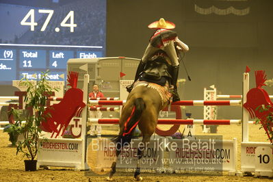 Dansk varmblod hingstekåring.
galashow
Nøgleord: christian jansen;madea;lap of honour