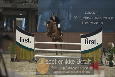 Dansk Rideforbunds Championats finaler 2018 spring
Dansk Rideforbunds Championats finaler 2018
5 års
Nøgleord: undercover;daniel cassoe jacobsen