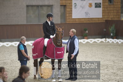 Dansk Rideforbunds Championats finaler 2018 dressur
Dansk Rideforbunds Championats finaler 2018
5 års præmie - 6års klassen
Nøgleord: esben møller;daniel bachmann andersen;zampalo