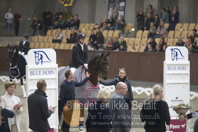 Dansk Rideforbunds Championats finaler 2018 dressur
Dansk Rideforbunds Championats finaler 2018
5 års præmie - 6års klassen
Nøgleord: andreas helgstrand;revolution