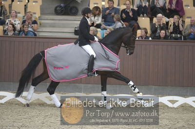 Dansk Rideforbunds Championats finaler 2018 dressur
Dansk Rideforbunds Championats finaler 2018
5 års præmie - 6års klassen
Nøgleord: andreas helgstrand;revolution