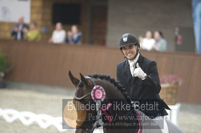 Dansk Rideforbunds Championats finaler 2018 dressur
Dansk Rideforbunds Championats finaler 2018
5 års præmie - 6års klassen
Nøgleord: andreas helgstrand;revolution
