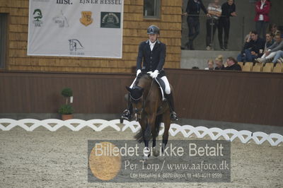 Dansk Rideforbunds Championats finaler 2018 dressur
Dansk Rideforbunds Championats finaler 2018
5 års præmie - 6års klassen
Nøgleord: jan møller Christensen;hesselhøj donkey boy