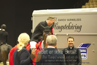 Dansk varmblod hingstekåring.
STUTTERI ASK Grand Prix 150 cm CSI3
Nøgleord: robert vos;lap of honour