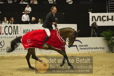 Dansk varmblod hingstekåring.
STUTTERI ASK Grand Prix 150 cm CSI3
Nøgleord: robert vos;lap of honour