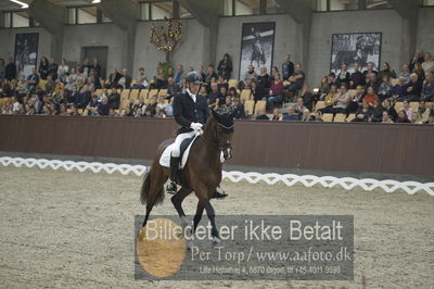 Dansk Rideforbunds Championats finaler 2018 dressur
Dansk Rideforbunds Championats finaler 2018
5 års præmie - 6års klassen
Nøgleord: jan møller Christensen;hesselhøj donkey boy