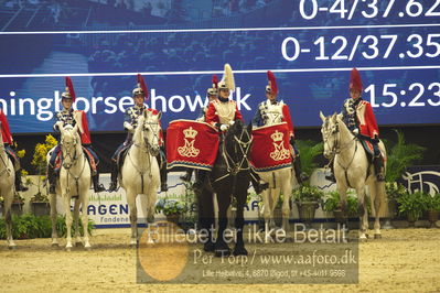 Dansk varmblod hingstekåring.
STUTTERI ASK Grand Prix 150 cm CSI3
Nøgleord: garderhusaer;paukerhest